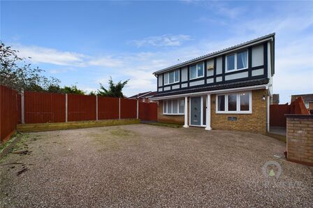 Sandover, 4 bedroom Detached House for sale, £435,000