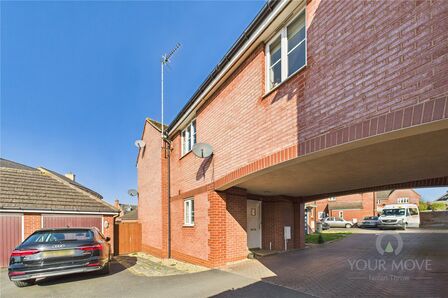 Connolly Road, 1 bedroom Mid Terrace House to rent, £900 pcm