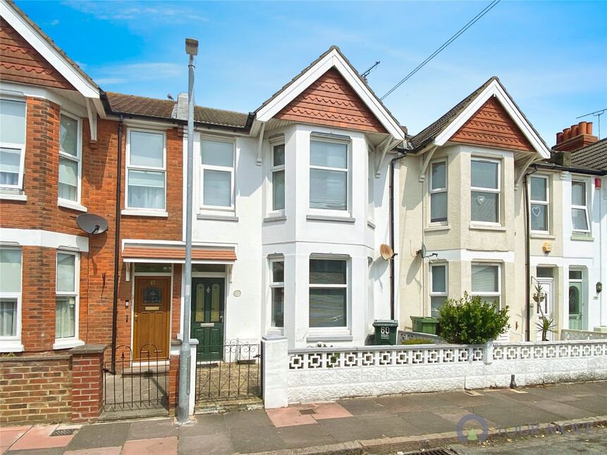 3 bedroom Mid Terrace House for sale