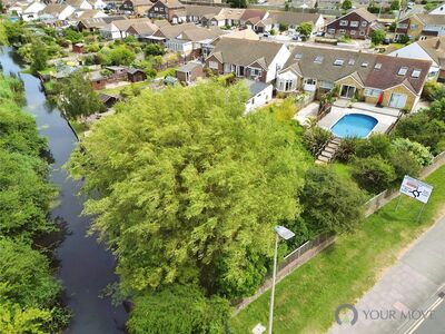 Langney Green, 6 bedroom Semi Detached House for sale, £500,000