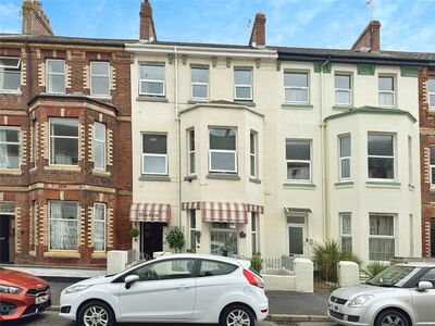 8 bedroom Mid Terrace House for sale