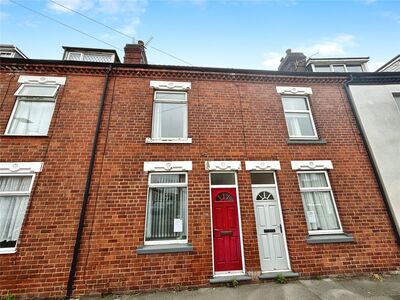 3 bedroom Mid Terrace House for sale