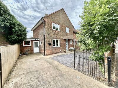 3 bedroom End Terrace House for sale