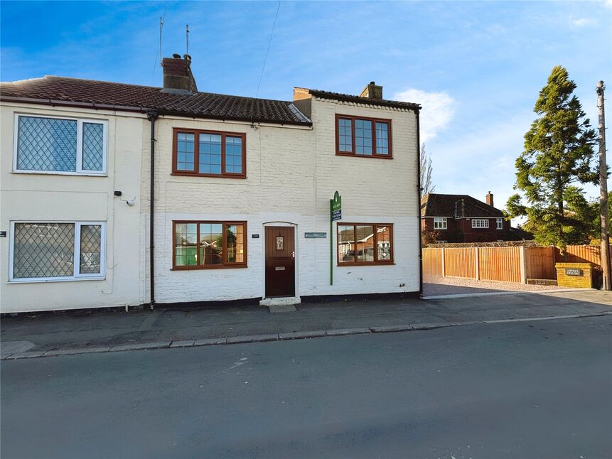 Main image of 2 bedroom Semi Detached House for sale, High Street, Hook, East  Yorkshire, DN14