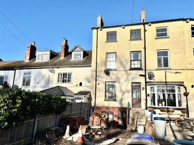 Hook Road, 4 bedroom Mid Terrace House for sale, £100,000