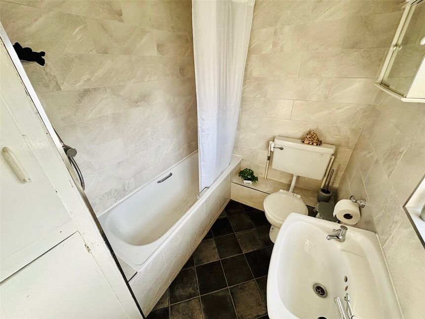 Bathroom / Wc