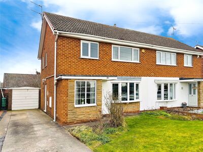 Coniston Way, 3 bedroom Semi Detached House for sale, £180,000