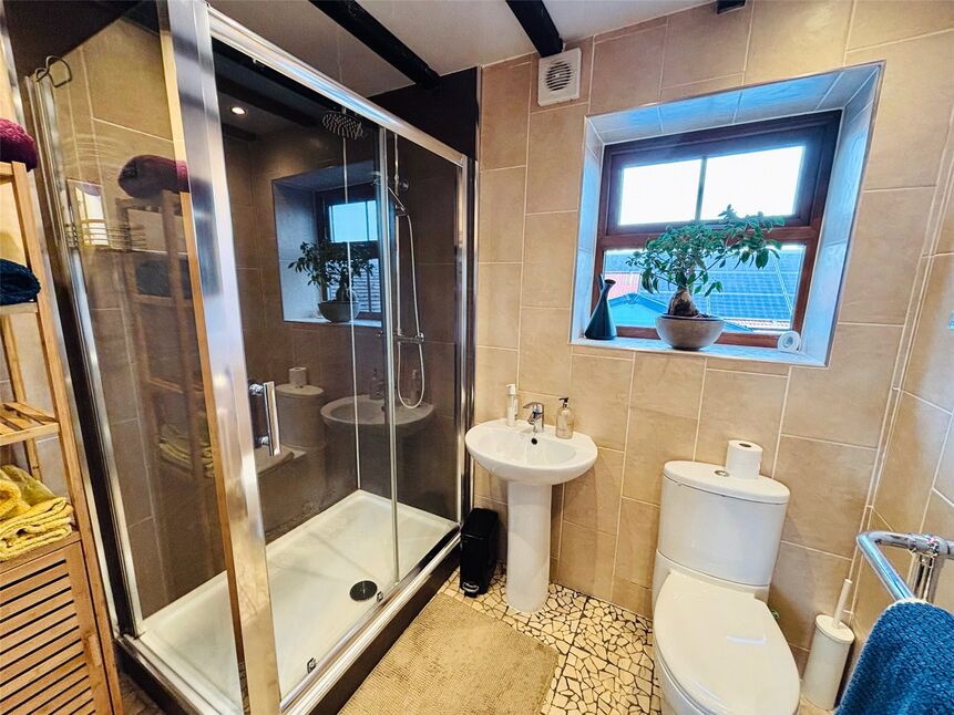 Shower Room / Wc