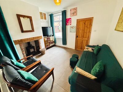 Kingston Street, 2 bedroom Mid Terrace House for sale, £95,000