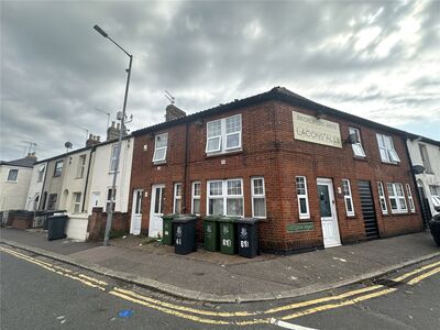 Nelson Road Central, 1 bedroom  Flat to rent, £550 pcm