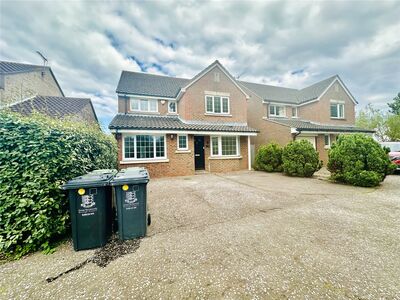 4 bedroom Detached House to rent