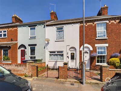 3 bedroom Mid Terrace House for sale