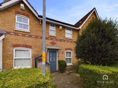 Desborough Way, 2 bedroom Mid Terrace House to rent, £1,200 pcm