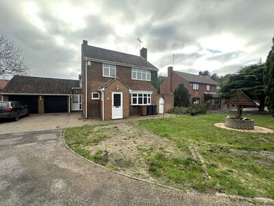 5 bedroom Detached House to rent