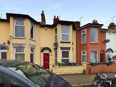 Admiralty Road, 3 bedroom Mid Terrace House to rent, £900 pcm