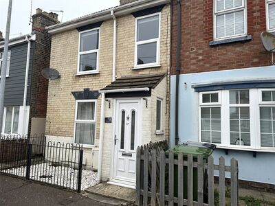 3 bedroom End Terrace House to rent