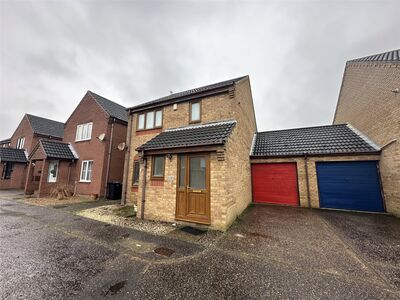 Germander Court, 3 bedroom Detached House to rent, £1,100 pcm