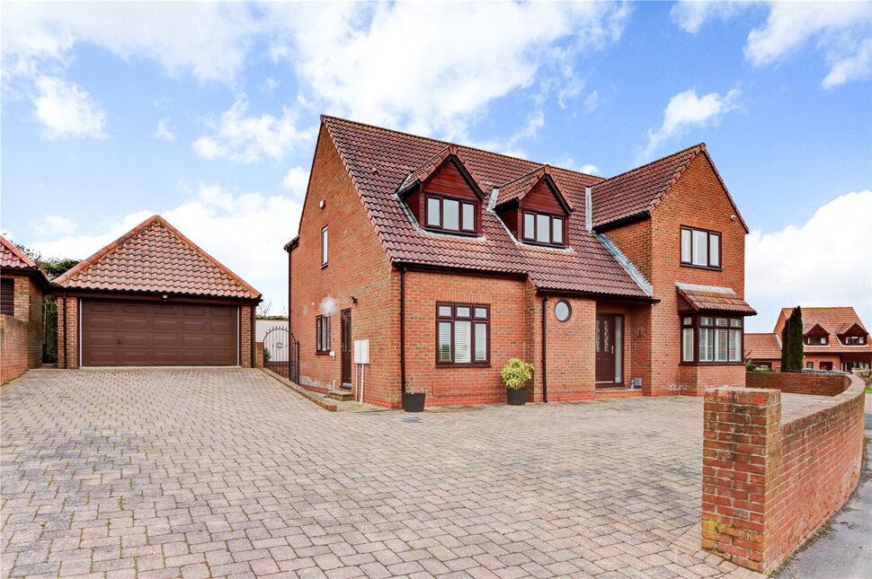 3 bedroom Detached House for sale