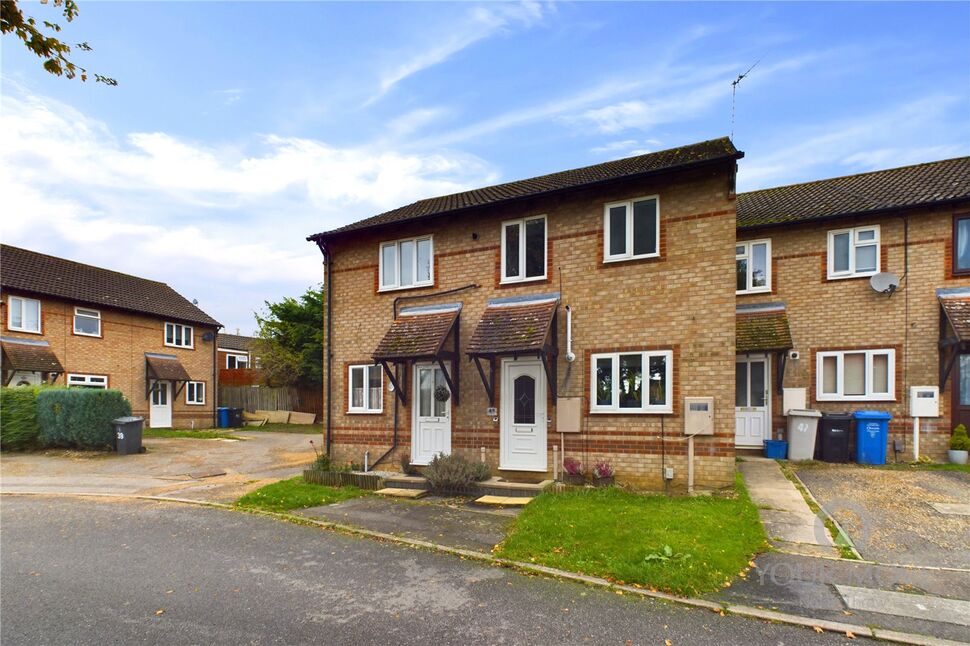 2 bedroom Mid Terrace House for sale