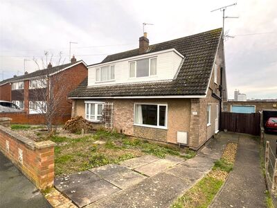 Derwent Crescent, 3 bedroom Semi Detached House to rent, £1,250 pcm