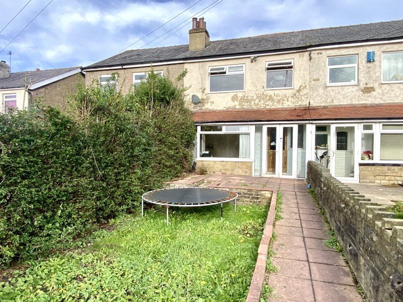 Main image of 3 bedroom Mid Terrace House for sale, Bradford Road, Riddlesden, West Yorkshire, BD20