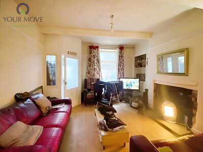 2 bedroom Mid Terrace House for sale