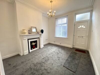 4 bedroom Mid Terrace House for sale