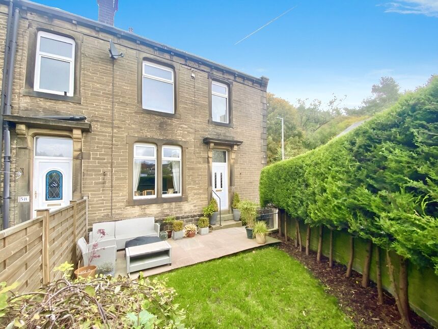 Main image of 3 bedroom End Terrace House for sale, Station Road, Oxenhope, West Yorkshire, BD22