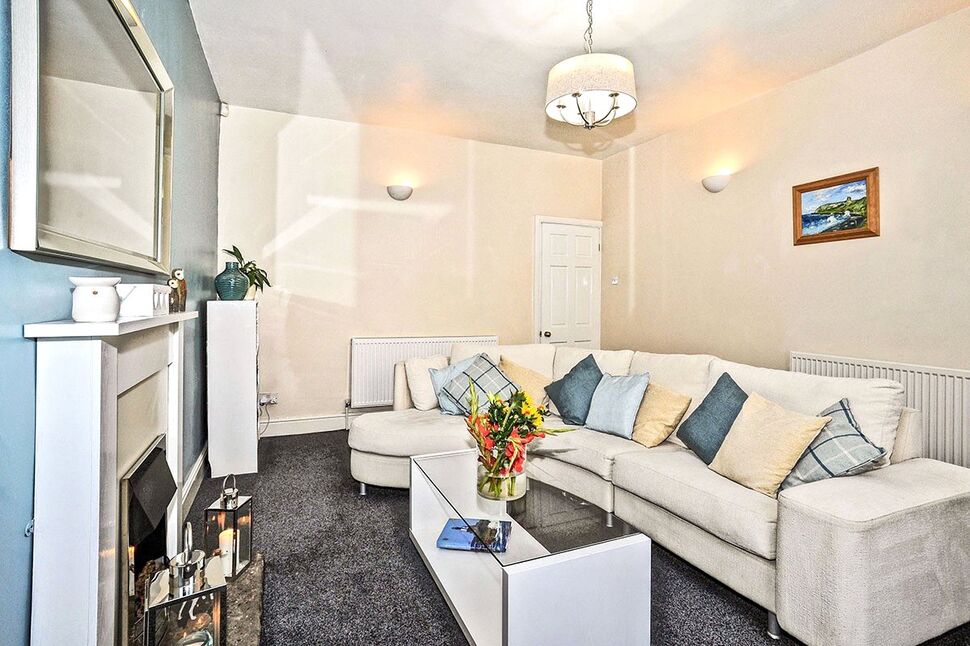 Main image of 3 bedroom Mid Terrace House to rent, Oak Grove, Keighley, West Yorkshire, BD21