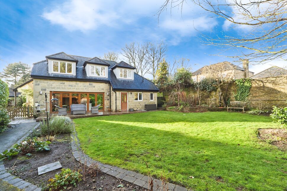 Main image of 4 bedroom Detached House for sale, Gilstead Lane, Bingley, West Yorkshire, BD16