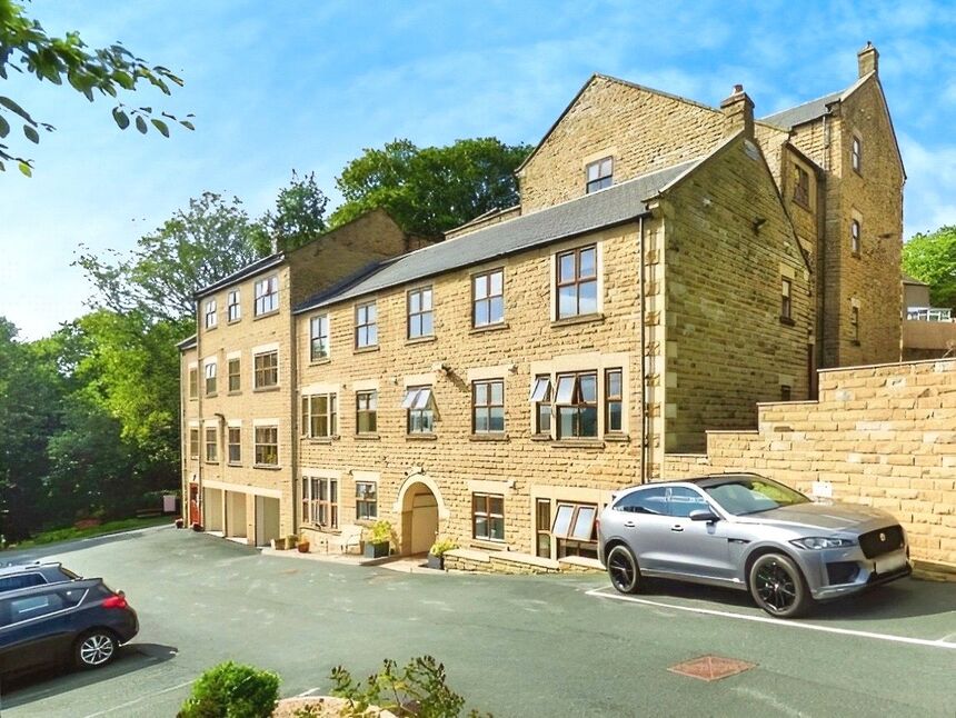 Main image of 1 bedroom  Flat for sale, Banks Lane, Riddlesden, West Yorkshire, BD20