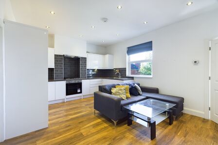 Newington Road, 2 bedroom  Flat to rent, £925 pcm