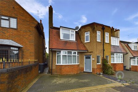 Tiverton Avenue, 3 bedroom Semi Detached House for sale, £318,000