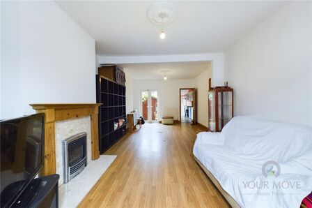 2 bedroom Mid Terrace House for sale