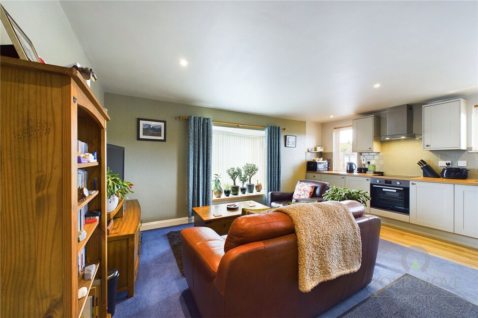 Main image of 1 bedroom  Flat for sale, Hinton Road, Kingsthorpe, Northampton, Northamptonshire, NN2