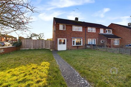 Penfold Close, Kingsthorpe, 3 bedroom Semi Detached House for sale, £285,000