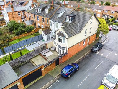 4 bedroom End Terrace House for sale