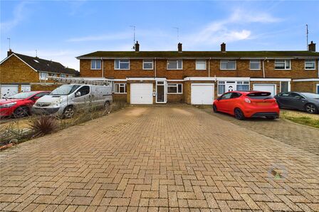 3 bedroom Mid Terrace House for sale