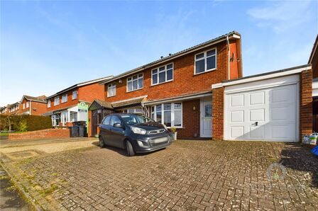 Obelisk Rise, Kingsthorpe, 3 bedroom Semi Detached House for sale, £275,000