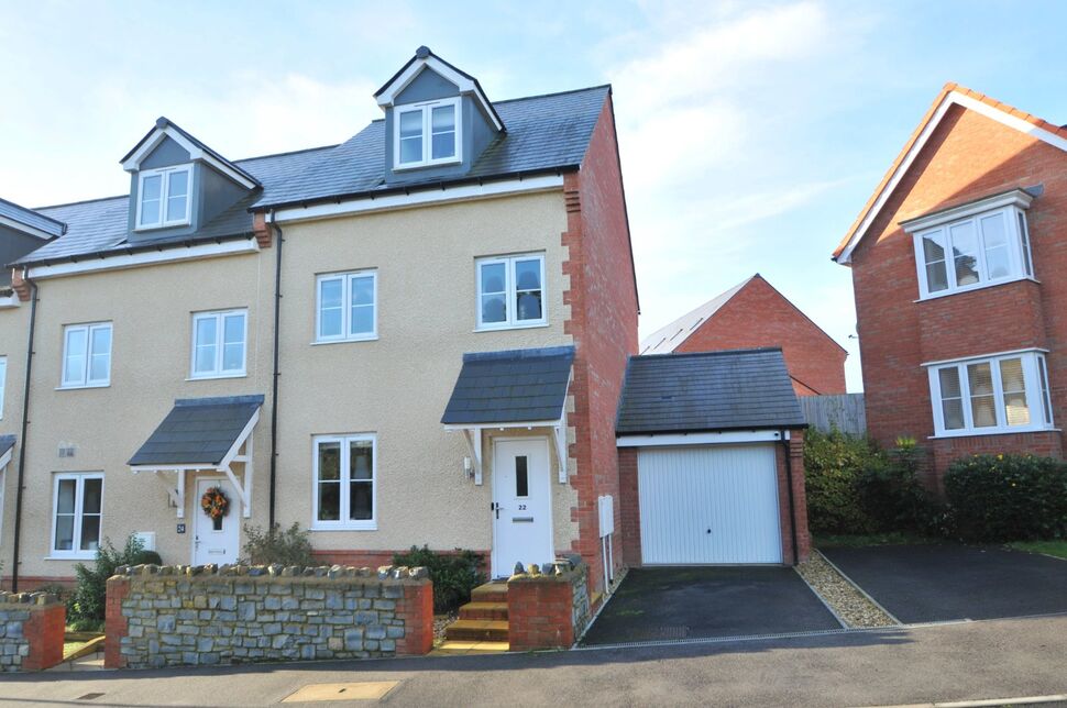 Main image of 3 bedroom End Terrace House for sale, Alexander Road, Keynsham, Bristol, BS31