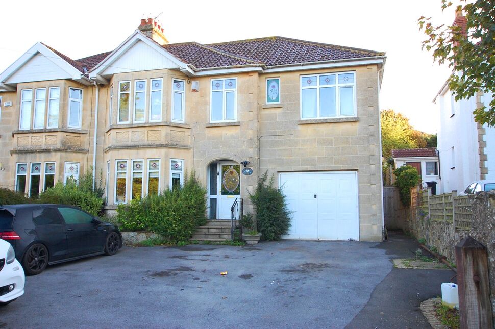 4 bedroom Semi Detached House for sale