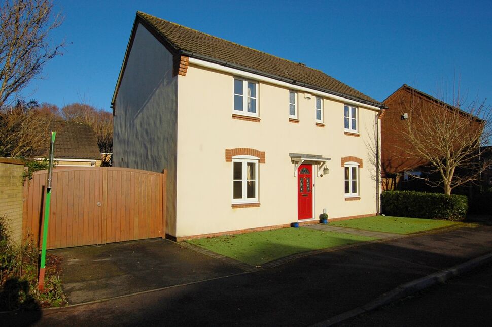 4 bedroom Detached House for sale