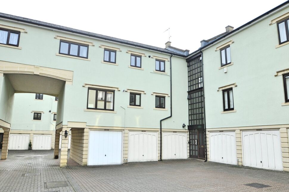 Main image of 2 bedroom  Flat for sale, Dapps Hill, Keynsham, Bristol, BS31