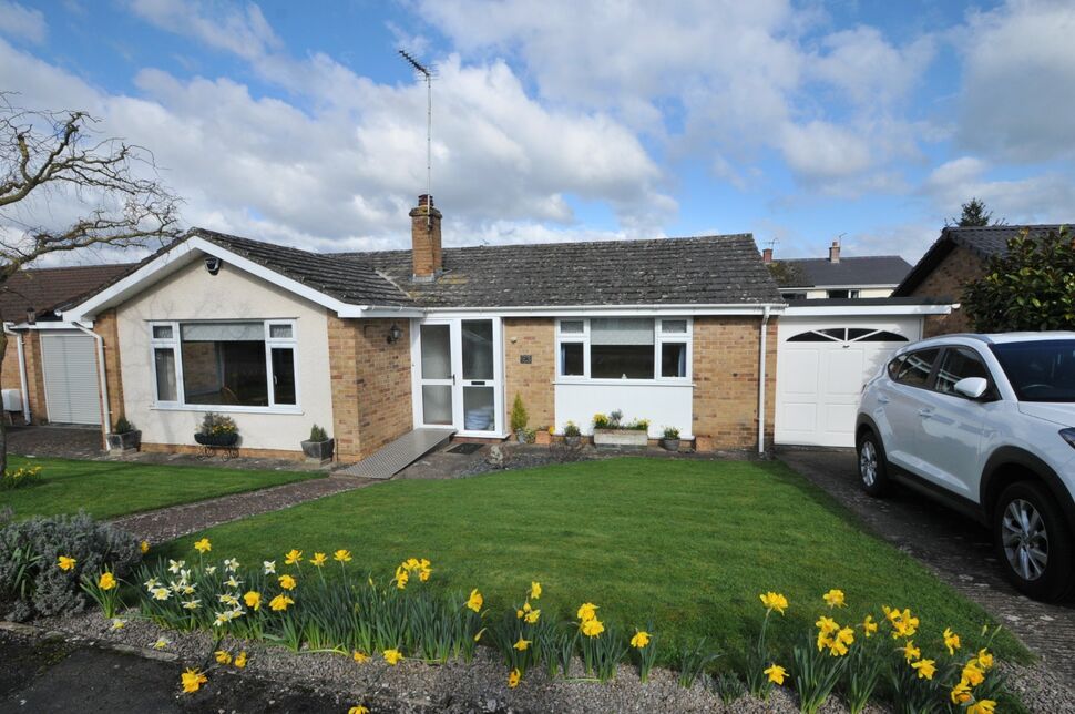 Main image of 2 bedroom Detached Bungalow for sale, Hurn Lane, Keynsham, Bristol, BS31