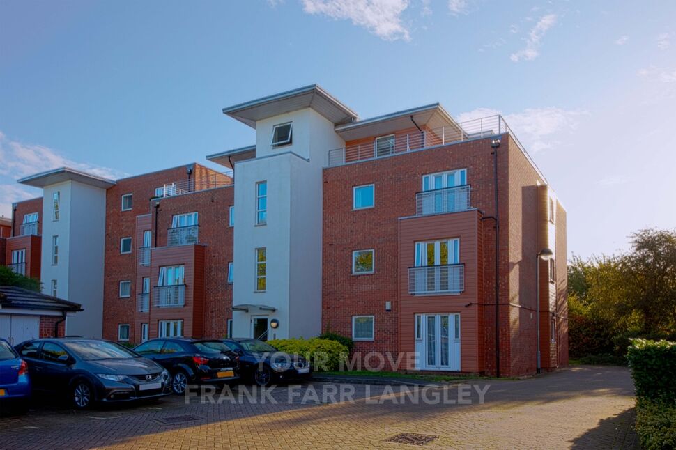 Main image of 2 bedroom  Flat to rent, Hawkes Close, Langley, Slough, SL3