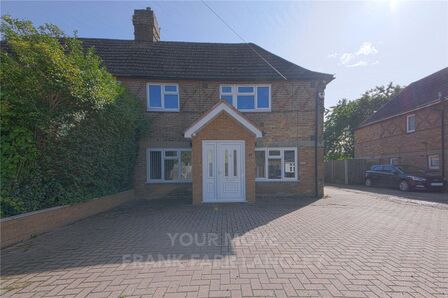 4 bedroom Semi Detached House to rent