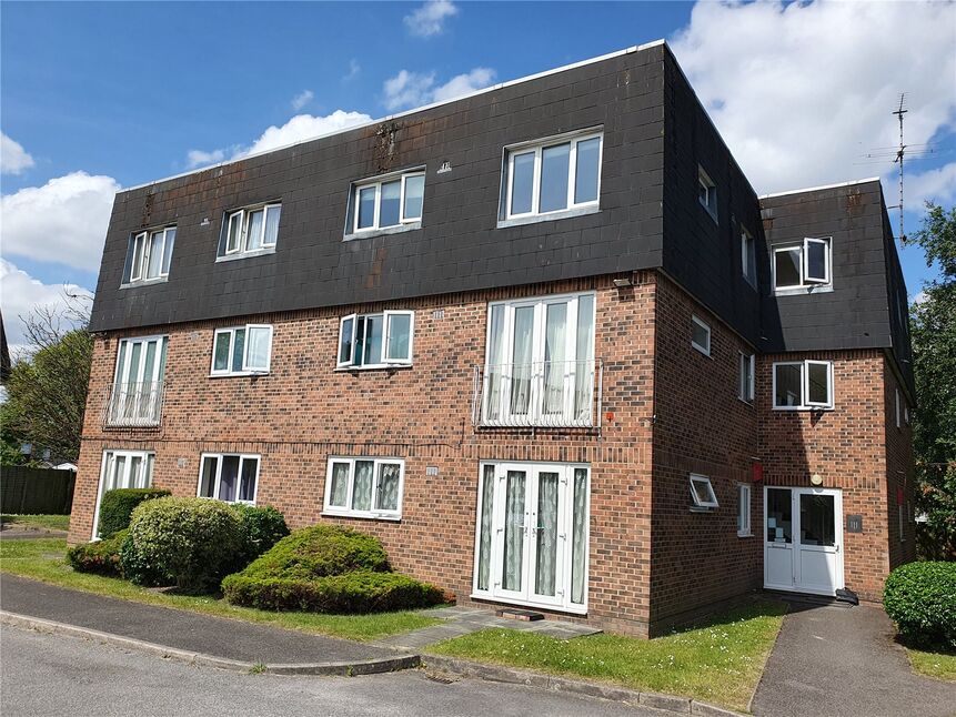 Main image of 1 bedroom  Flat for sale, High Street, Langley, Berkshire, SL3