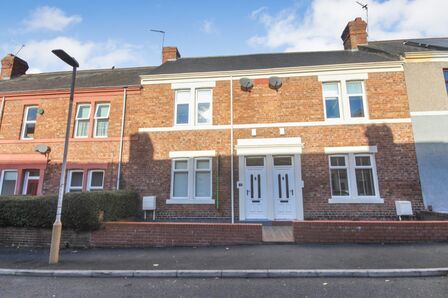 Villa Place, 3 bedroom Mid Terrace House to rent, £850 pcm