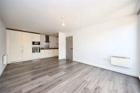 Marmion Court, 2 bedroom  Flat to rent, £1,100 pcm