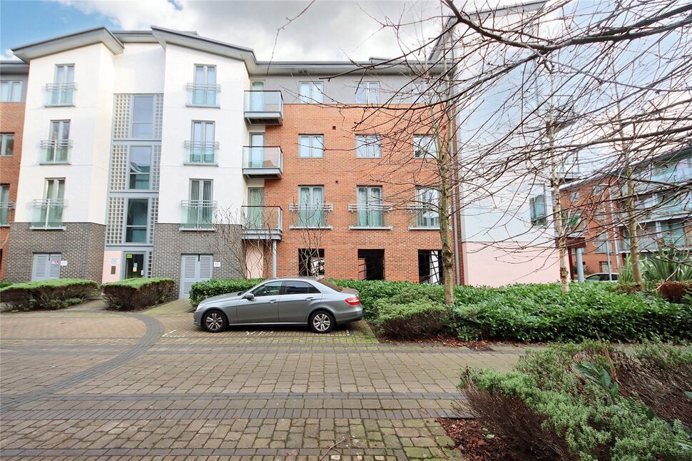 Main image of 2 bedroom  Flat for sale, Cameronian Square, Worsdell Drive, Gateshead, NE8